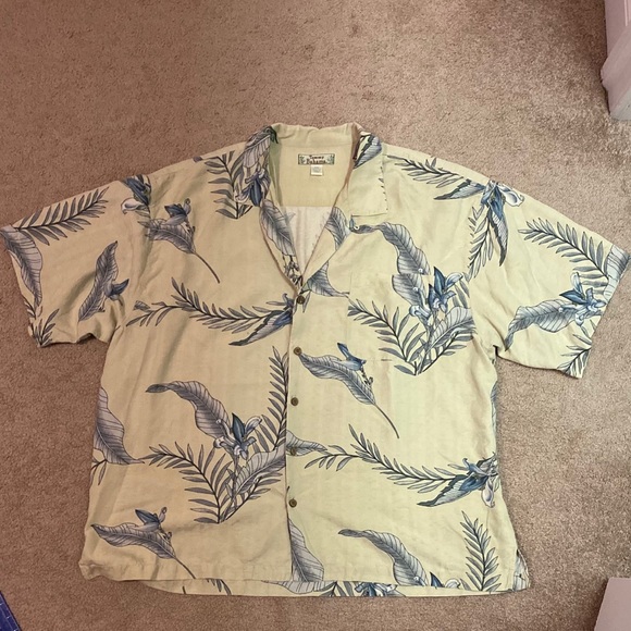 Tommy Bahama Other - Men’s casual button up shirt
